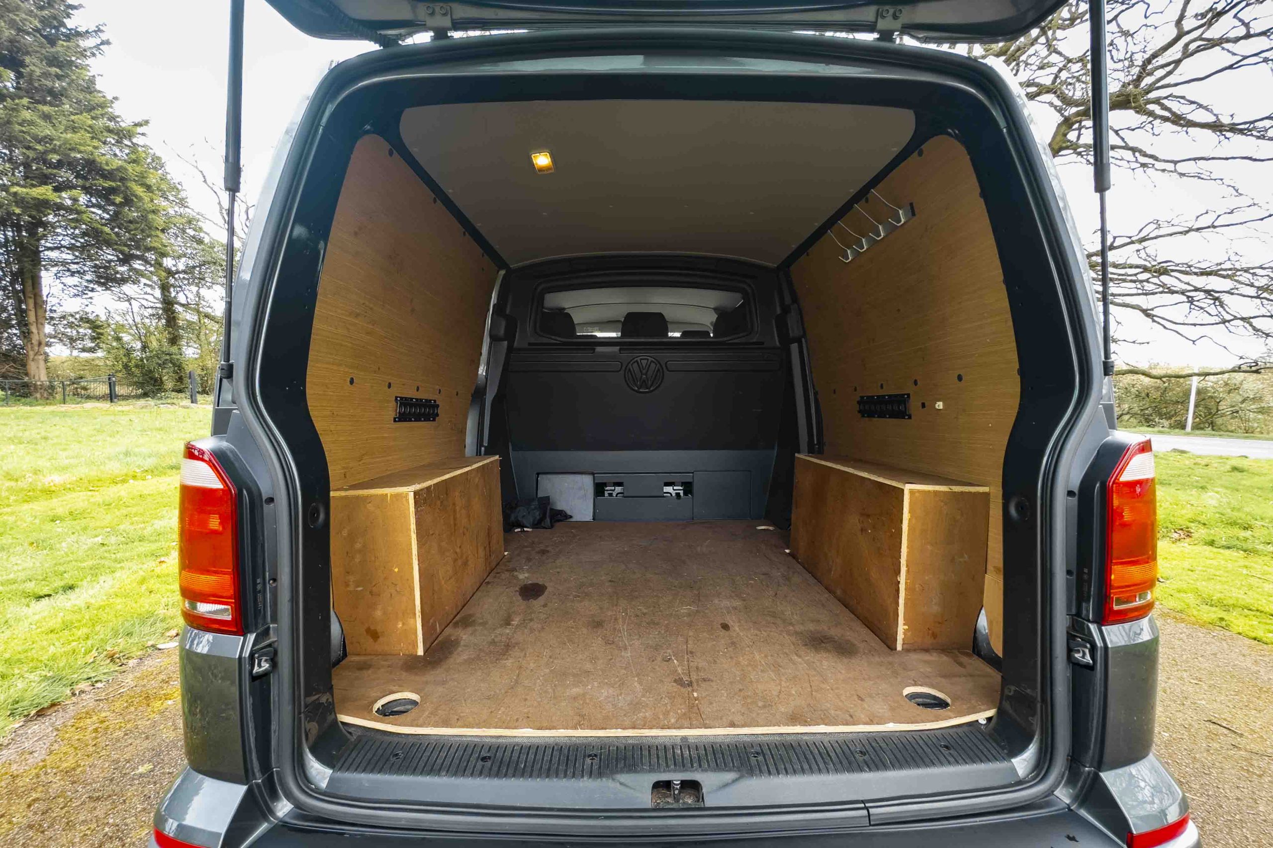 Vw Transporter R32 Volkswagen Transporter 2.0 Highline TDI T32 BlueMotion Tech DSG FWD LWB ...
